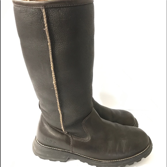 UGG Shoes - Ugg boots Brooks tall brown sheepskin lined